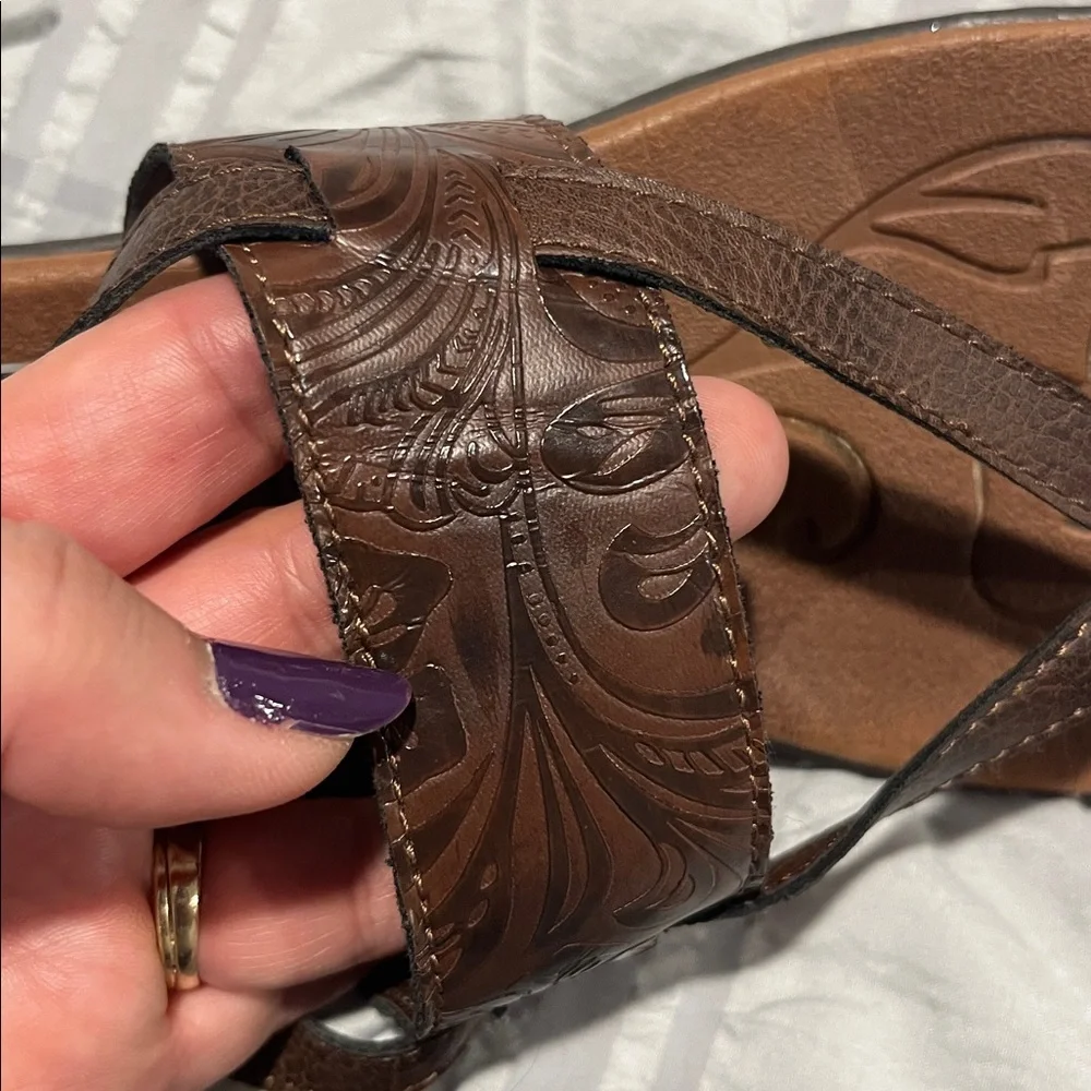 Brown Born Floral Embossed Sandals - Picture 4 of 4